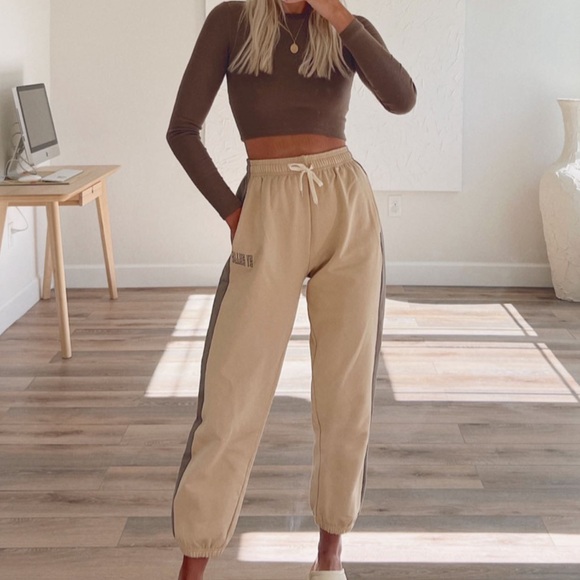 ByBillie Set - Picture 4 of 4